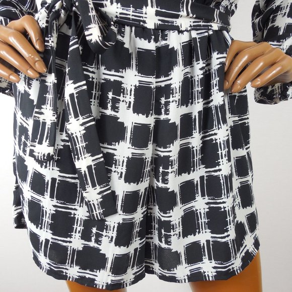 ONE CLOTHING Print Romper L Black/White Belted - Picture 4 of 10